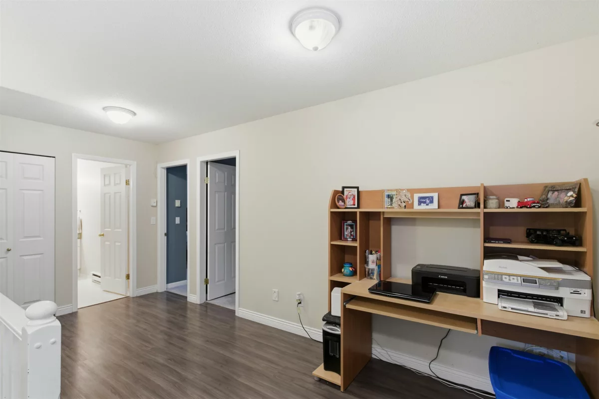 Mudroom Photo of 61 11355 236 Street, Maple Ridge, BC