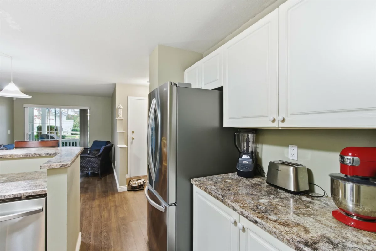 Primary Bathroom Photo of 61 11355 236 Street, Maple Ridge, BC