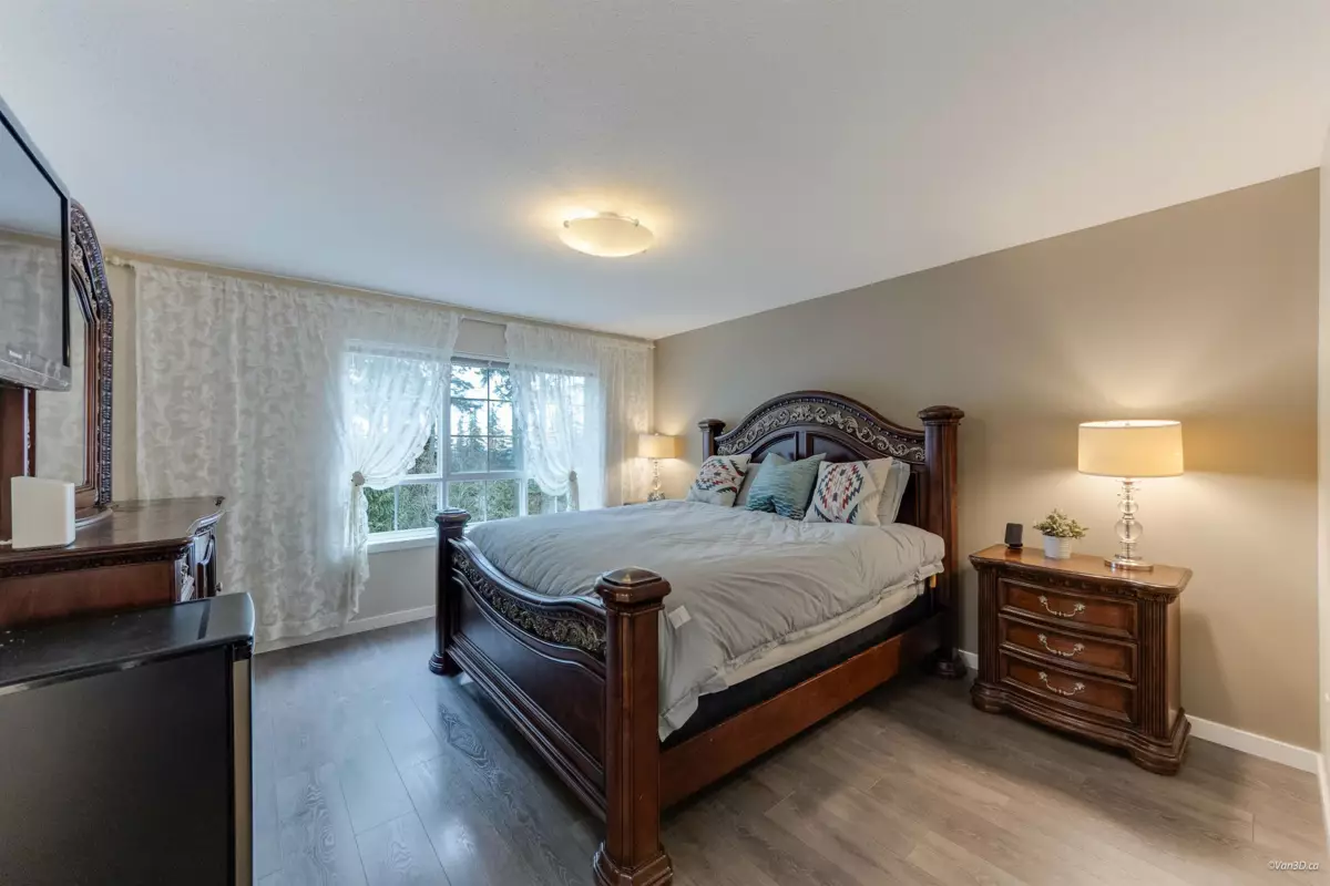 Basement Recreation Room Photo of 1 2200 Panorama Drive, Port Moody, BC