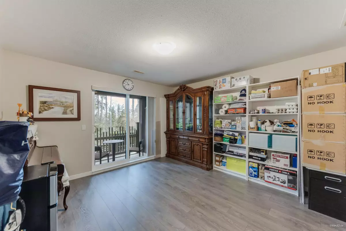 Dining Area Photo of 1 2200 Panorama Drive, Port Moody, BC