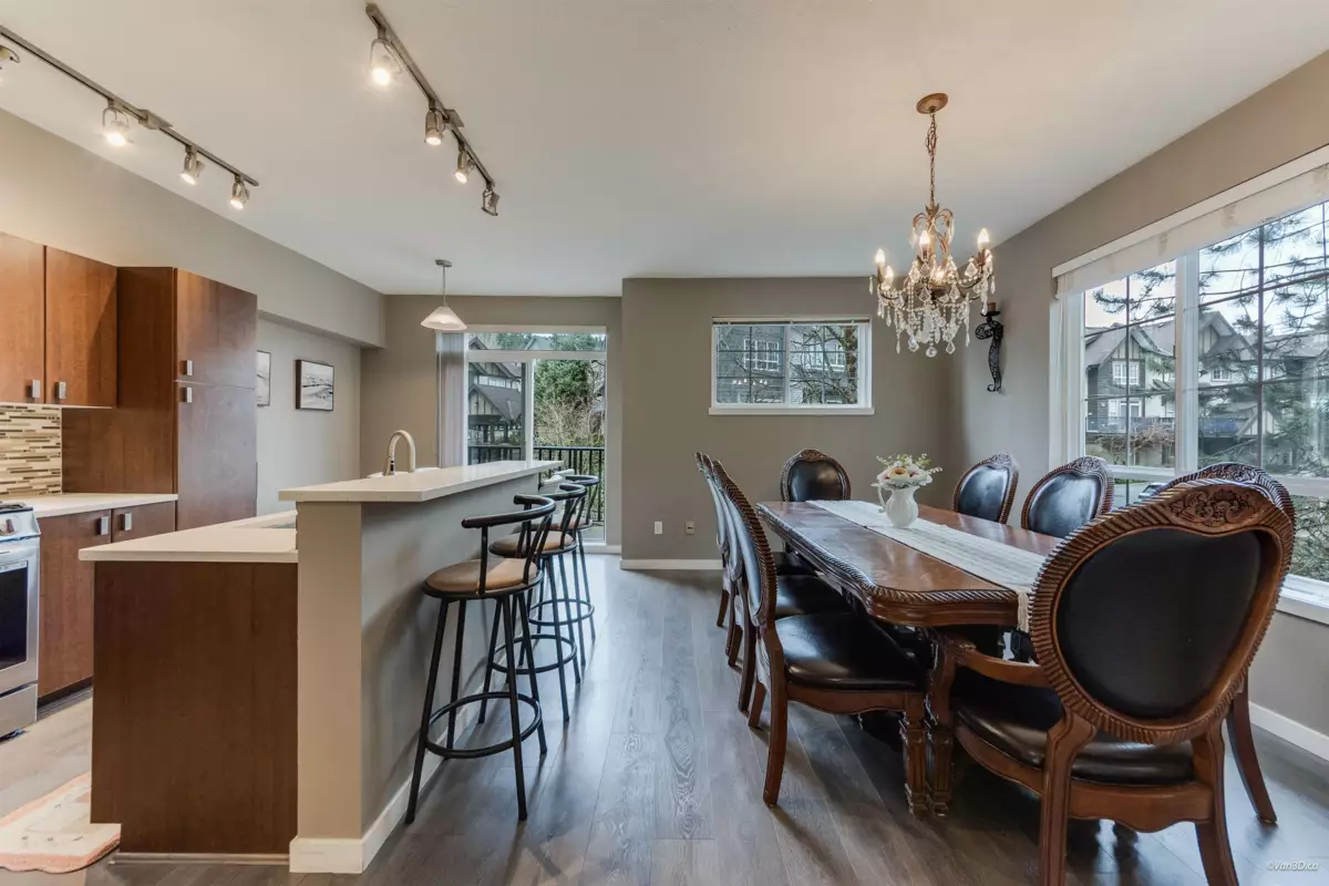 Kitchen Photo of 1 2200 Panorama Drive, Port Moody, BC