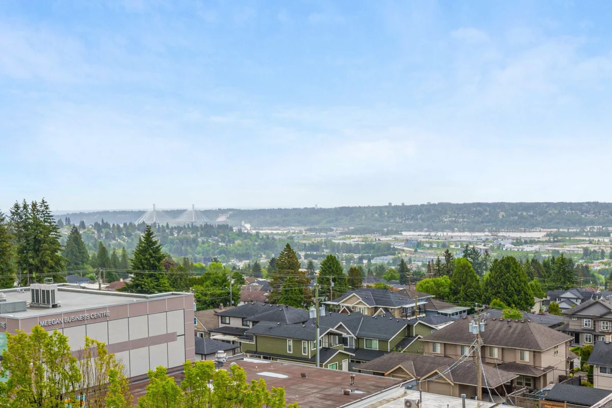 Front Yard Photo of 1008 1045 Austin Avenue, Coquitlam, BC