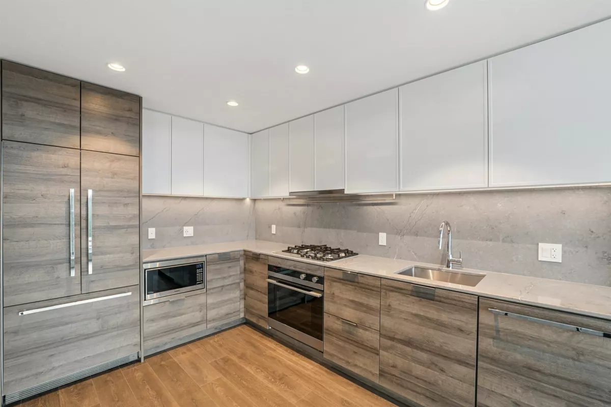 Primary Bathroom Photo of 1008 1045 Austin Avenue, Coquitlam, BC