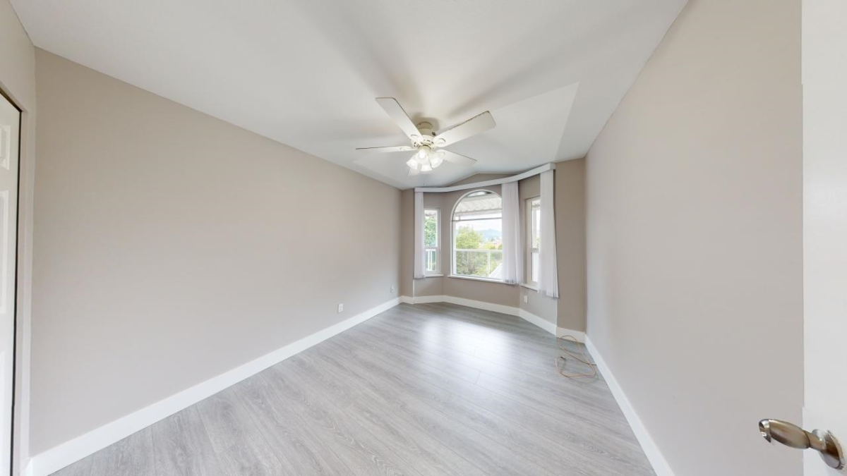 Basement Recreation Room Photo of 7563 Cariboo Road, Burnaby, BC
