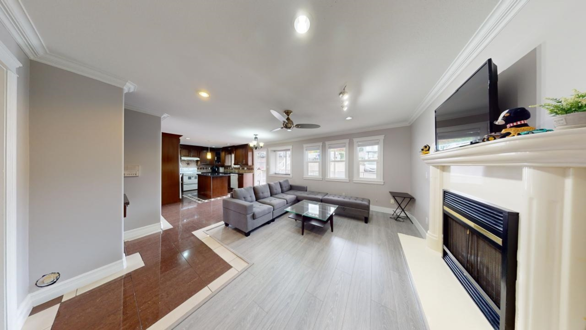 Breakfast Nook Photo of 7563 Cariboo Road, Burnaby, BC