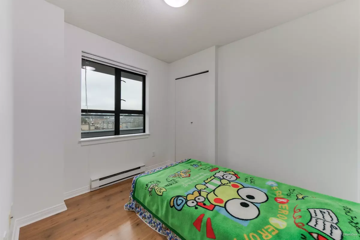 Bedroom 3 Photo of 506 6611 Cooney Road, Richmond, BC