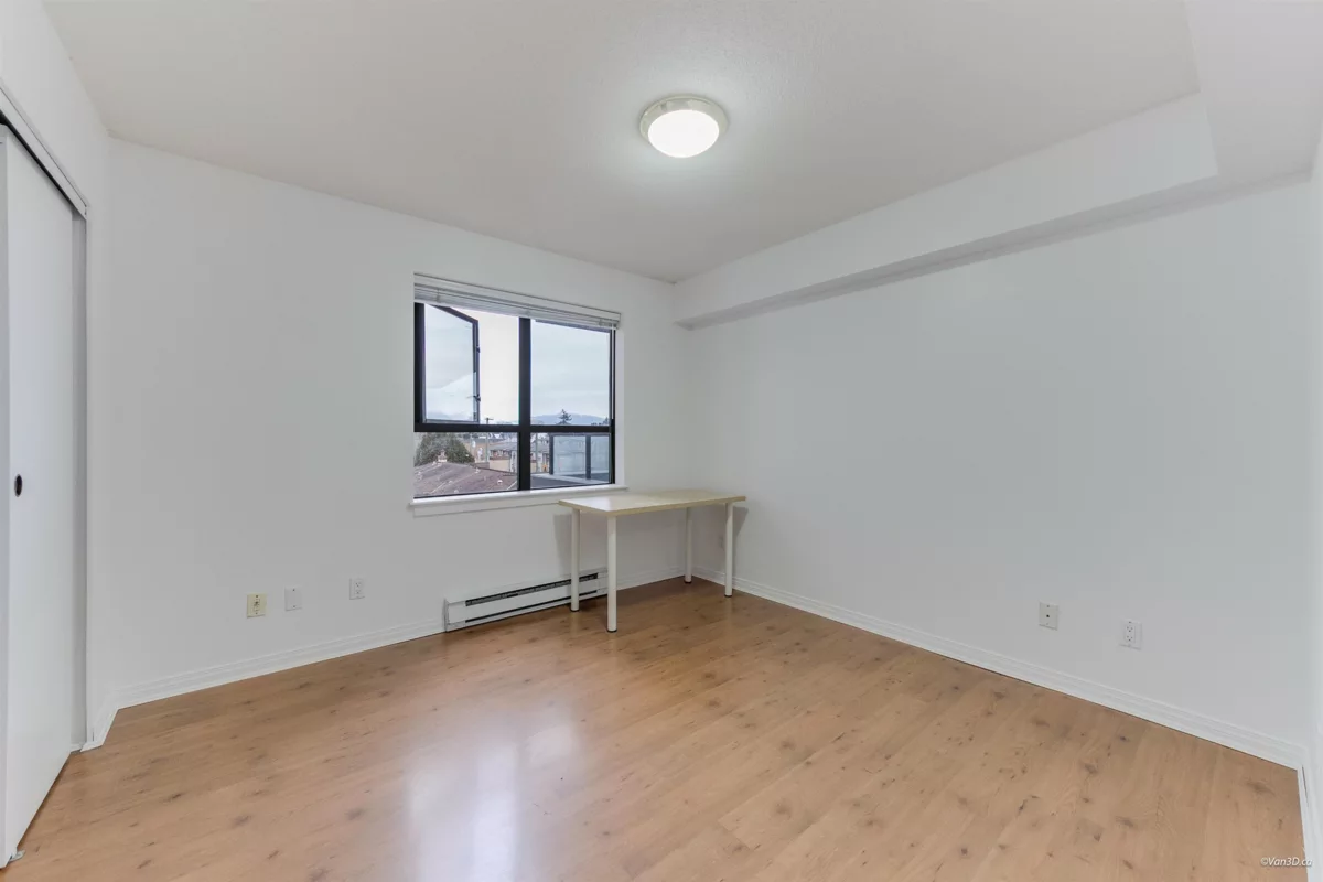 Bedroom 4 Photo of 506 6611 Cooney Road, Richmond, BC