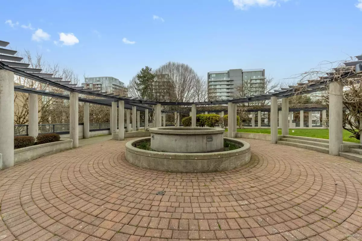 Entry Foyer Photo of 506 6611 Cooney Road, Richmond, BC