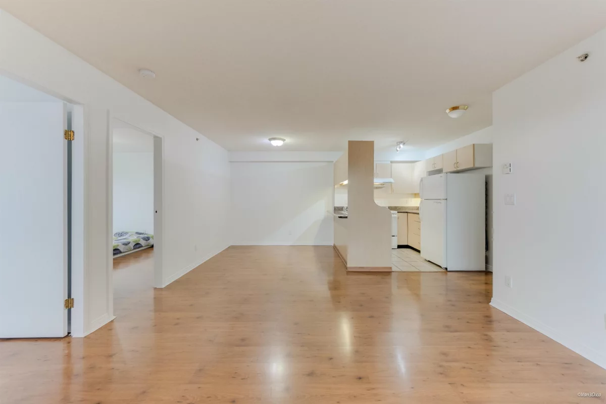 Kitchen Island Photo of 506 6611 Cooney Road, Richmond, BC