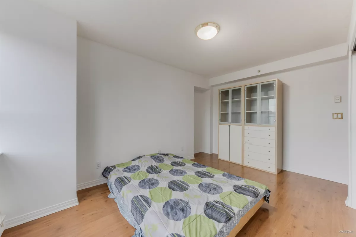 Walk-In Closet Photo of 506 6611 Cooney Road, Richmond, BC