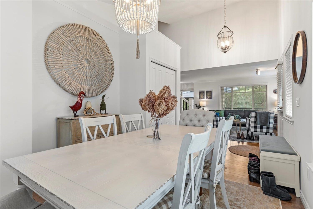 Breakfast Nook Photo of 32 45550 Shawnigan Crescent, Chilliwack, BC