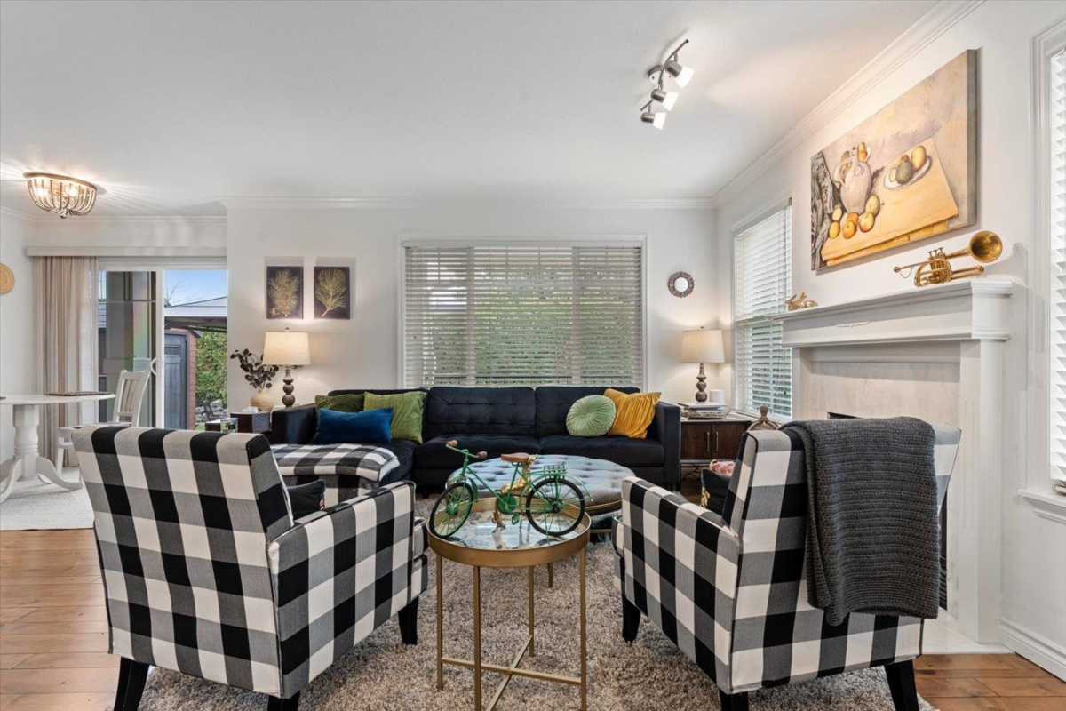 Dining Area Photo of 32 45550 Shawnigan Crescent, Chilliwack, BC