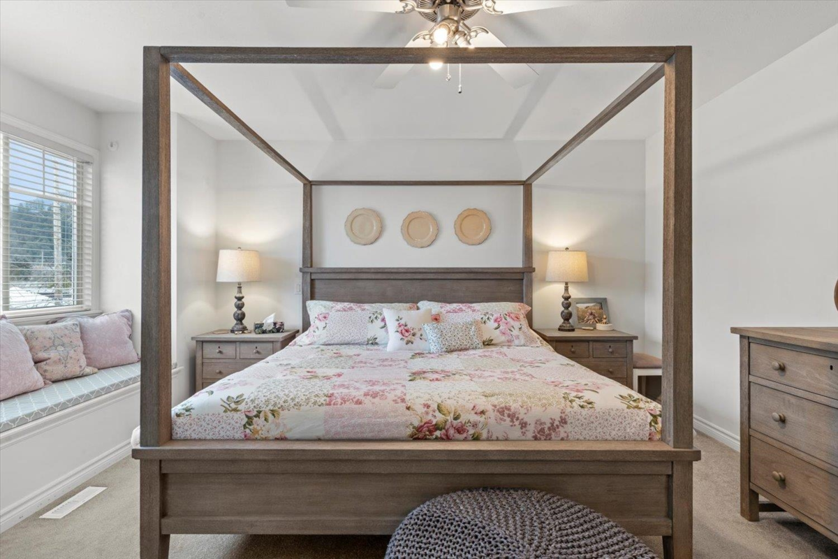 Powder Room Photo of 32 45550 Shawnigan Crescent, Chilliwack, BC