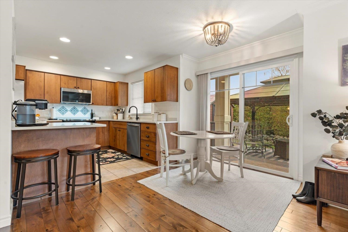 Primary Bathroom Photo of 32 45550 Shawnigan Crescent, Chilliwack, BC