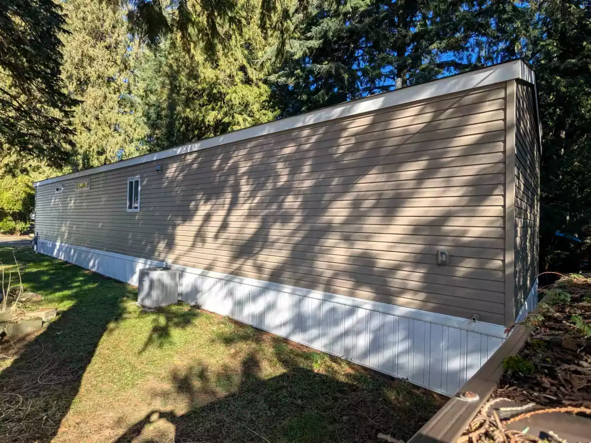 Basement Recreation Room Photo of 10 52604 Yale Road, Rosedale, BC