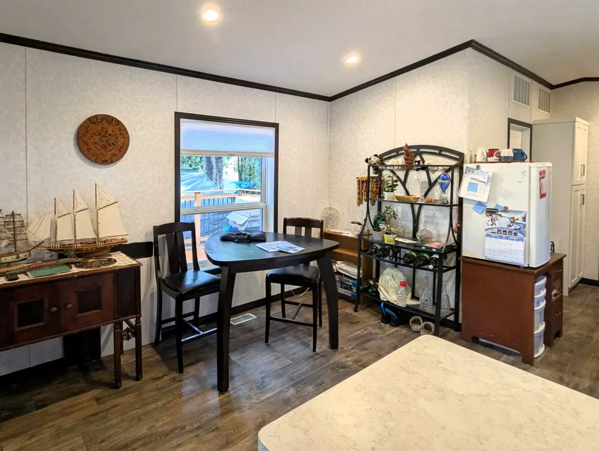 Entry Foyer Photo of 10 52604 Yale Road, Rosedale, BC