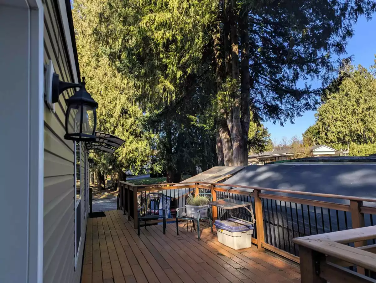 Guest Bathroom Photo of 10 52604 Yale Road, Rosedale, BC