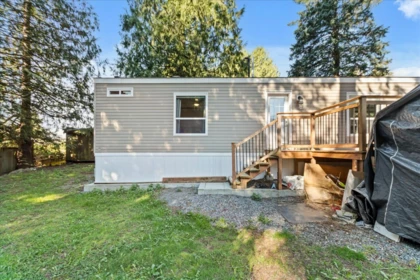 Swimming Pool Photo of 10 52604 Yale Road, Rosedale, BC