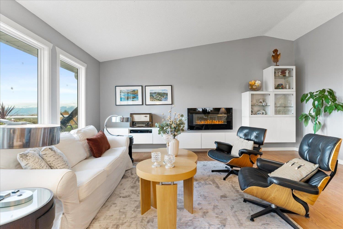 Kitchen Photo of 46455 Uplands Road, Chilliwack, BC