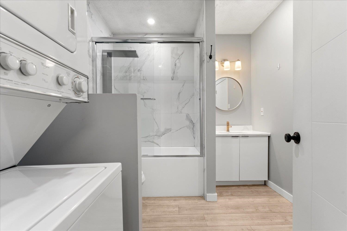 Outdoor Deck Photo of 46455 Uplands Road, Chilliwack, BC