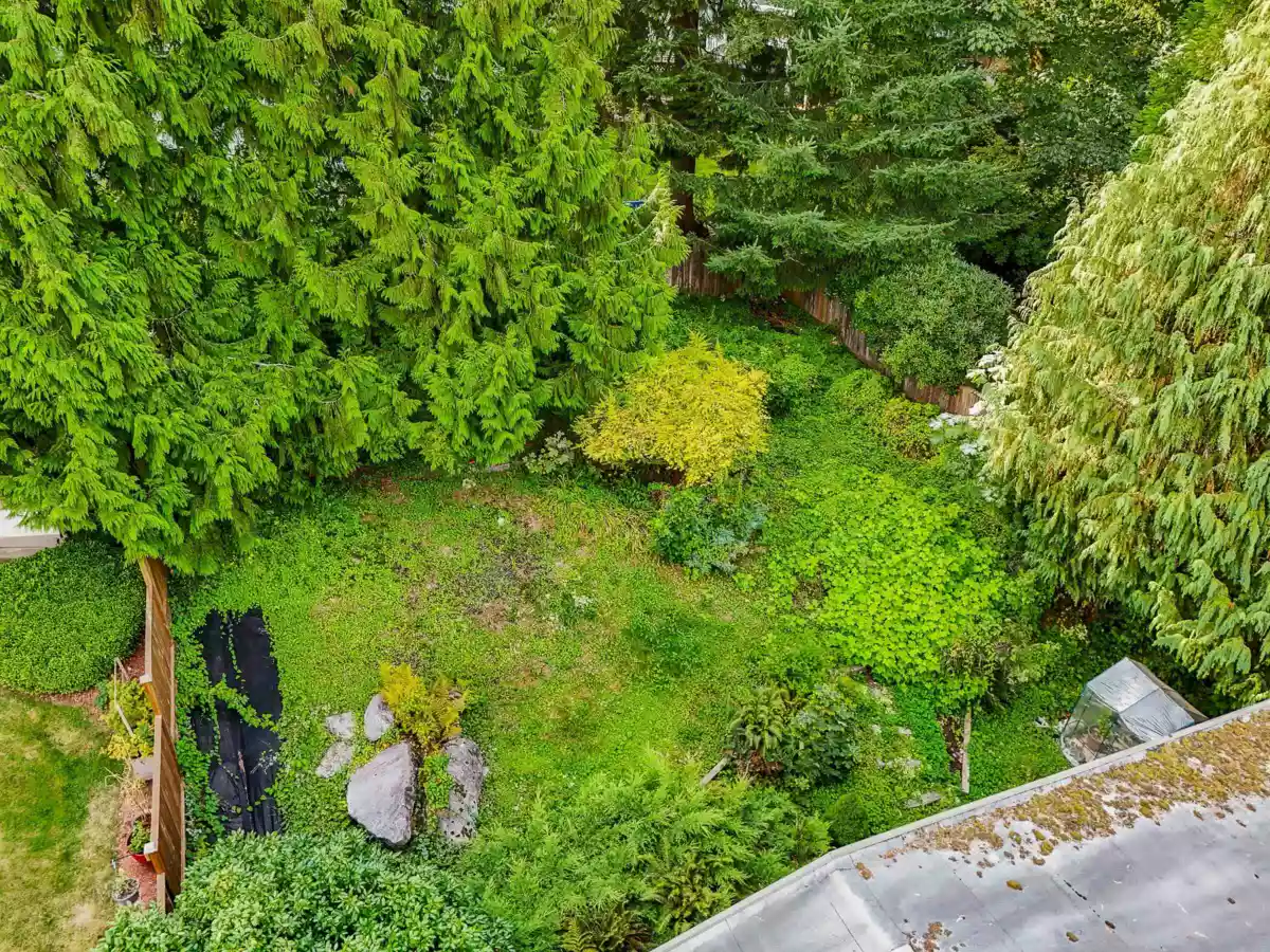 Front Yard Photo of 992 Saddle Street, Coquitlam, BC