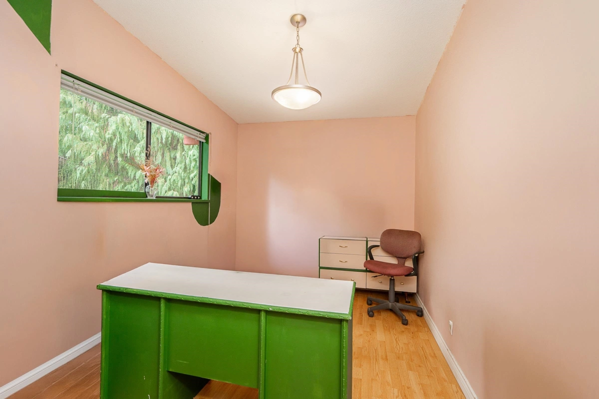 Guest Bathroom Photo of 992 Saddle Street, Coquitlam, BC