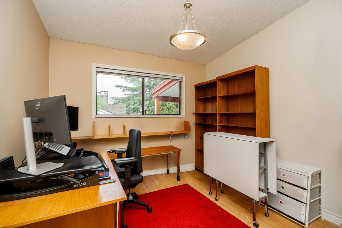 Powder Room Photo of 992 Saddle Street, Coquitlam, BC