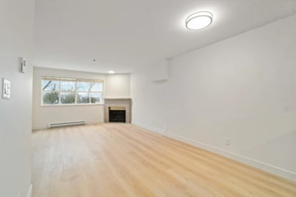 303 2928 Commercial Drive, Vancouver, BC