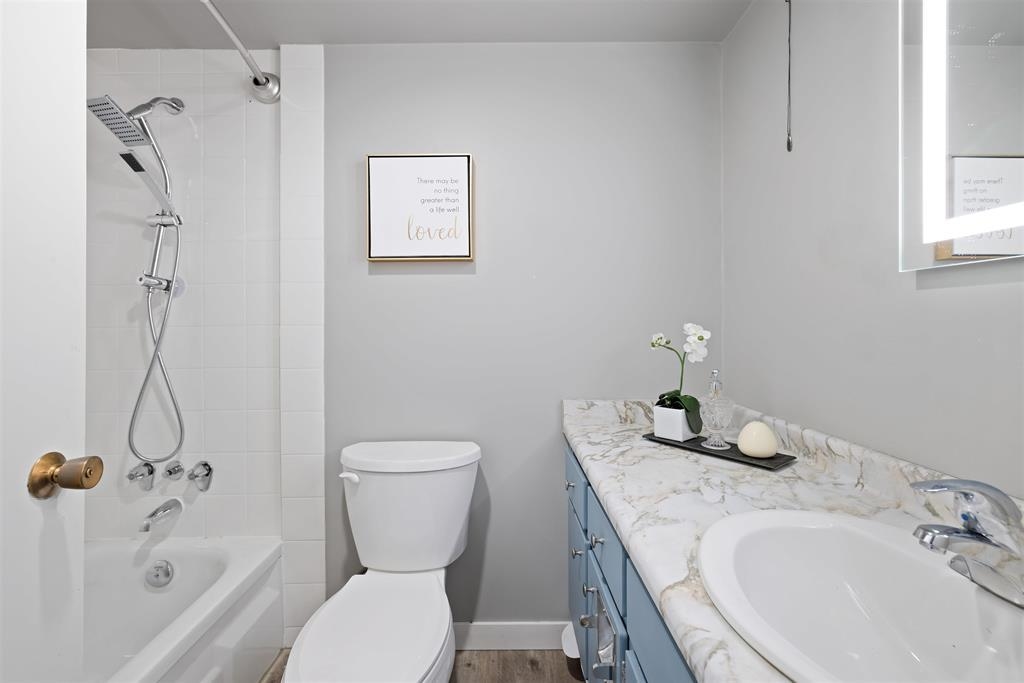 Guest Bathroom Photo of 2106 1330 Harwood, Vancouver, BC