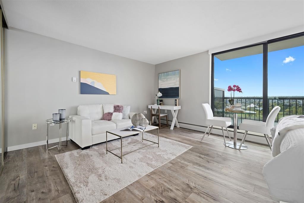 Kitchen Photo of 2106 1330 Harwood, Vancouver, BC