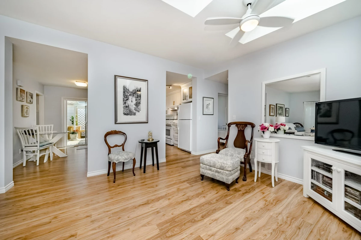 Kitchen Photo of 65 1400 164 Street, Surrey, BC