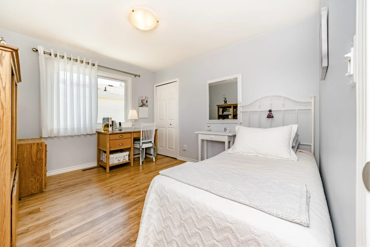 Walk-In Closet Photo of 65 1400 164 Street, Surrey, BC