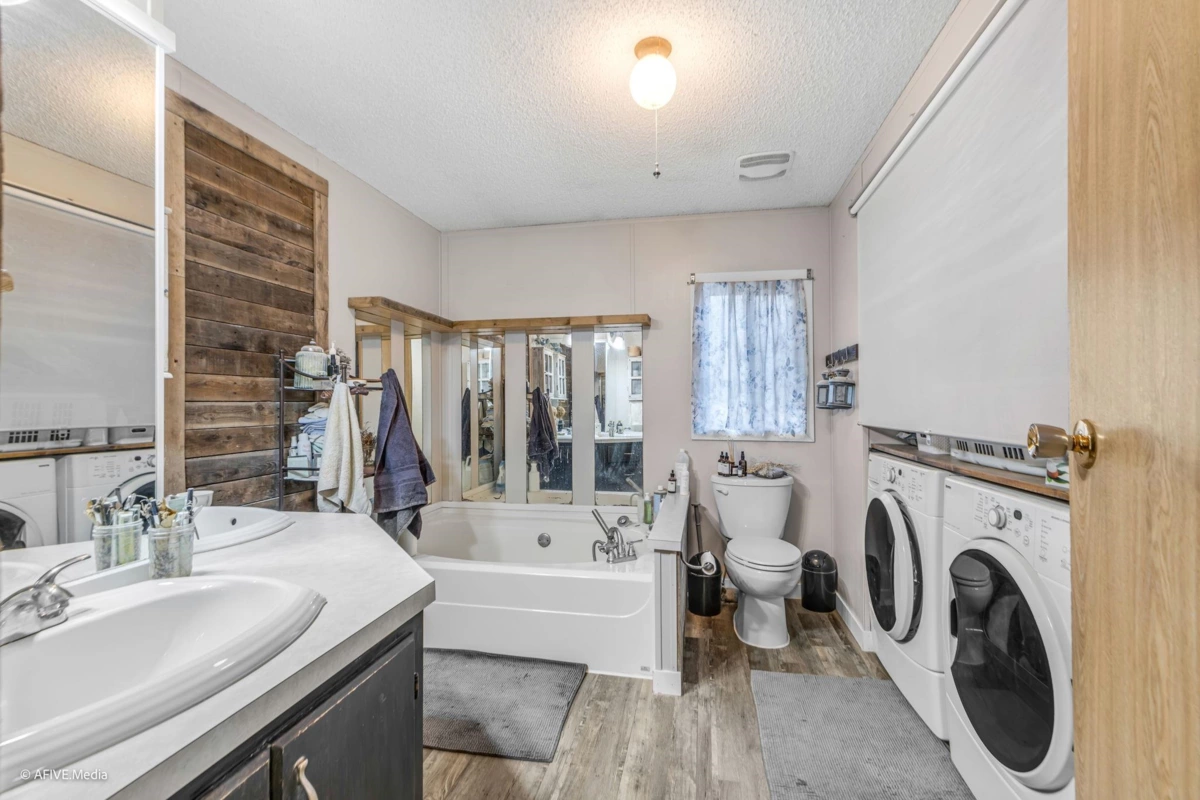 Outdoor Kitchen Photo of 24971 24 Avenue, Langley, BC