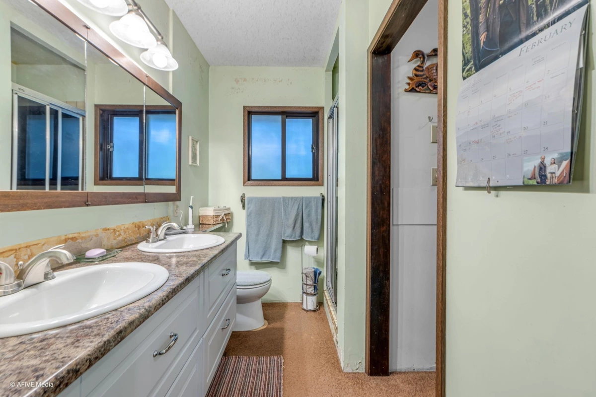 Powder Room Photo of 24971 24 Avenue, Langley, BC