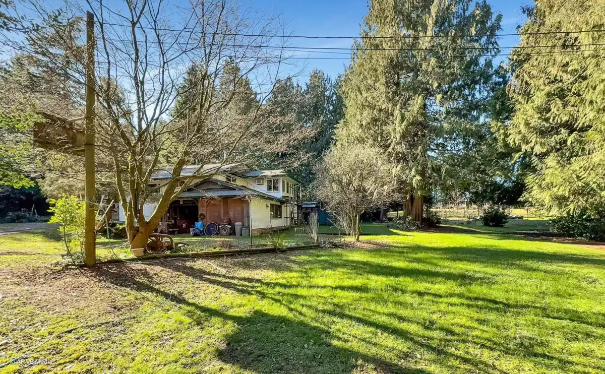 Staircase Photo of 24971 24 Avenue, Langley, BC