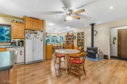 Kitchen Island Photo of 24971 24 Avenue, Langley, BC
