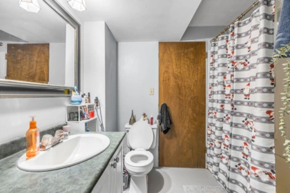 Laundry Room Photo of 24971 24 Avenue, Langley, BC