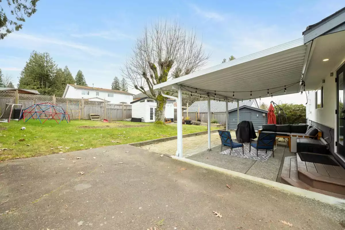 Outdoor Deck Photo of 11516 97 Avenue, Surrey, BC
