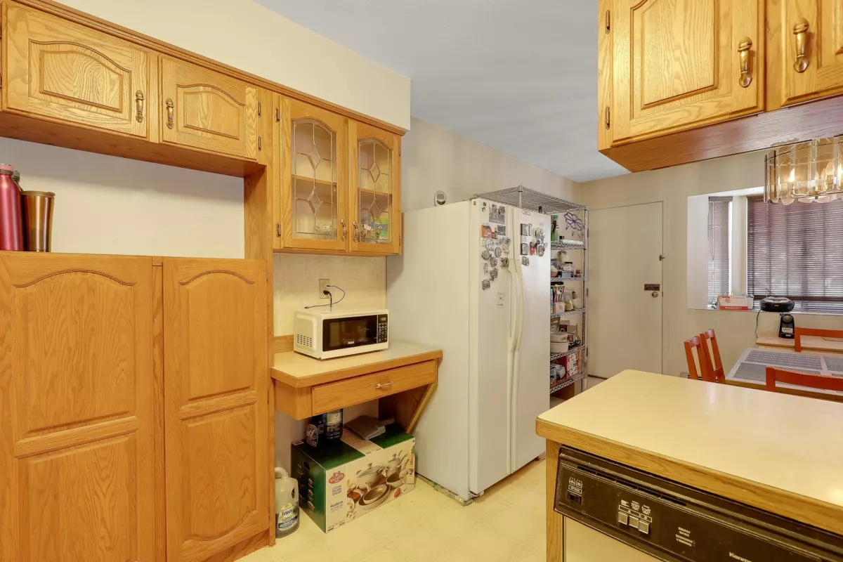 Breakfast Nook Photo of 4680 Hoy Street, Vancouver, BC