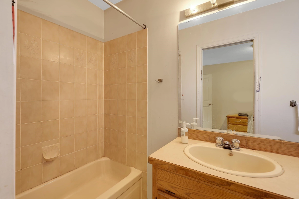 Guest Bathroom Photo of 4680 Hoy Street, Vancouver, BC