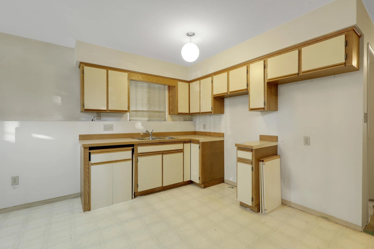 Hallway Photo of 4680 Hoy Street, Vancouver, BC