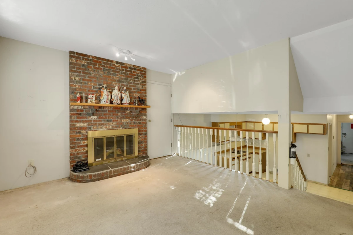 Laundry Room Photo of 4680 Hoy Street, Vancouver, BC