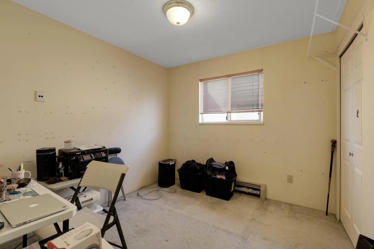 Powder Room Photo of 4680 Hoy Street, Vancouver, BC