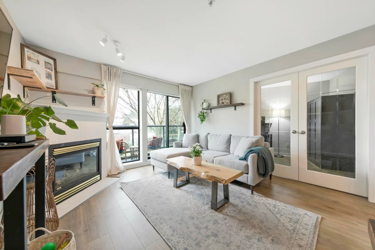 Breakfast Nook Photo of 311 225 Newport Drive, Port Moody, BC