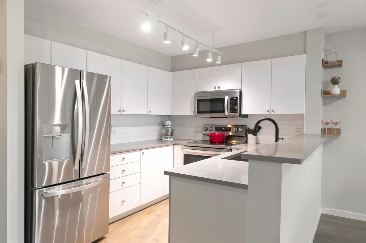 Dining Area Photo of 311 225 Newport Drive, Port Moody, BC