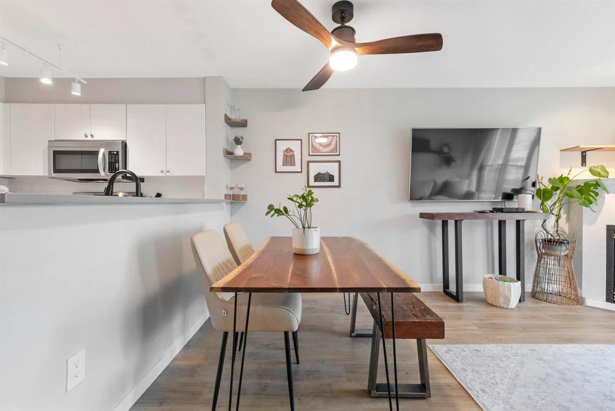 Kitchen Photo of 311 225 Newport Drive, Port Moody, BC