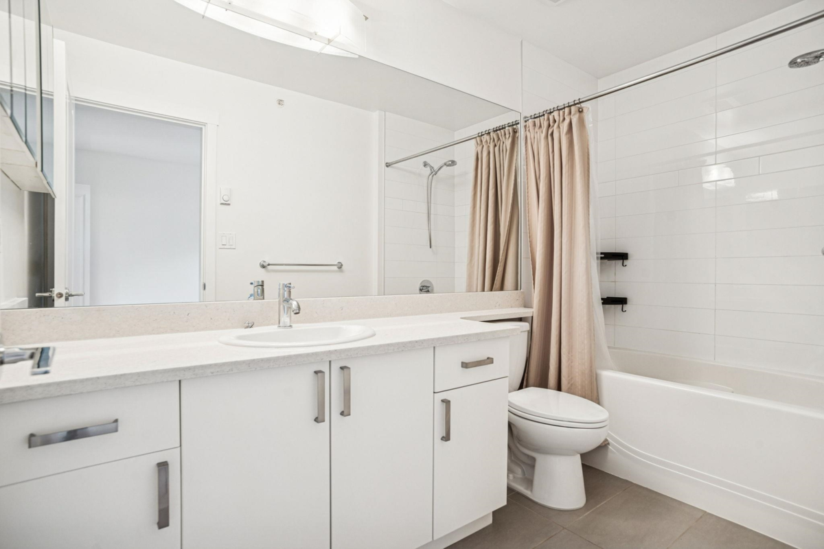 Breakfast Nook Photo of 23 1111 Ewen Avenue, New Westminster, BC