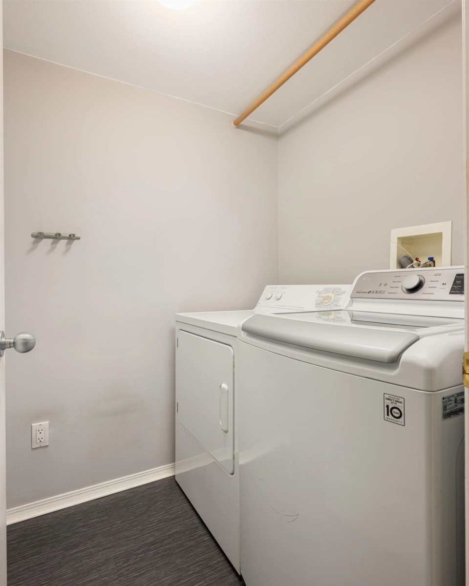 Hallway Photo of 46 3088 Airey Drive, Richmond, BC