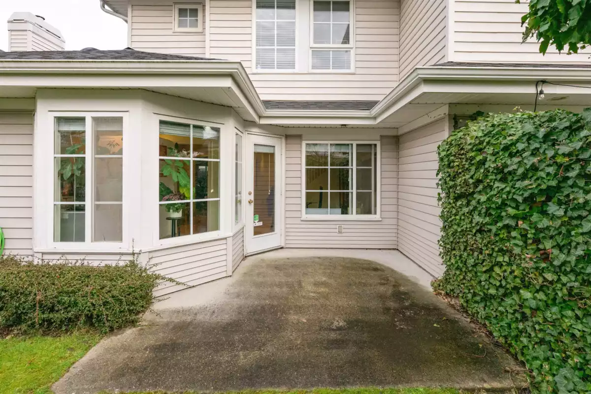 Kitchen Island Photo of 46 3088 Airey Drive, Richmond, BC