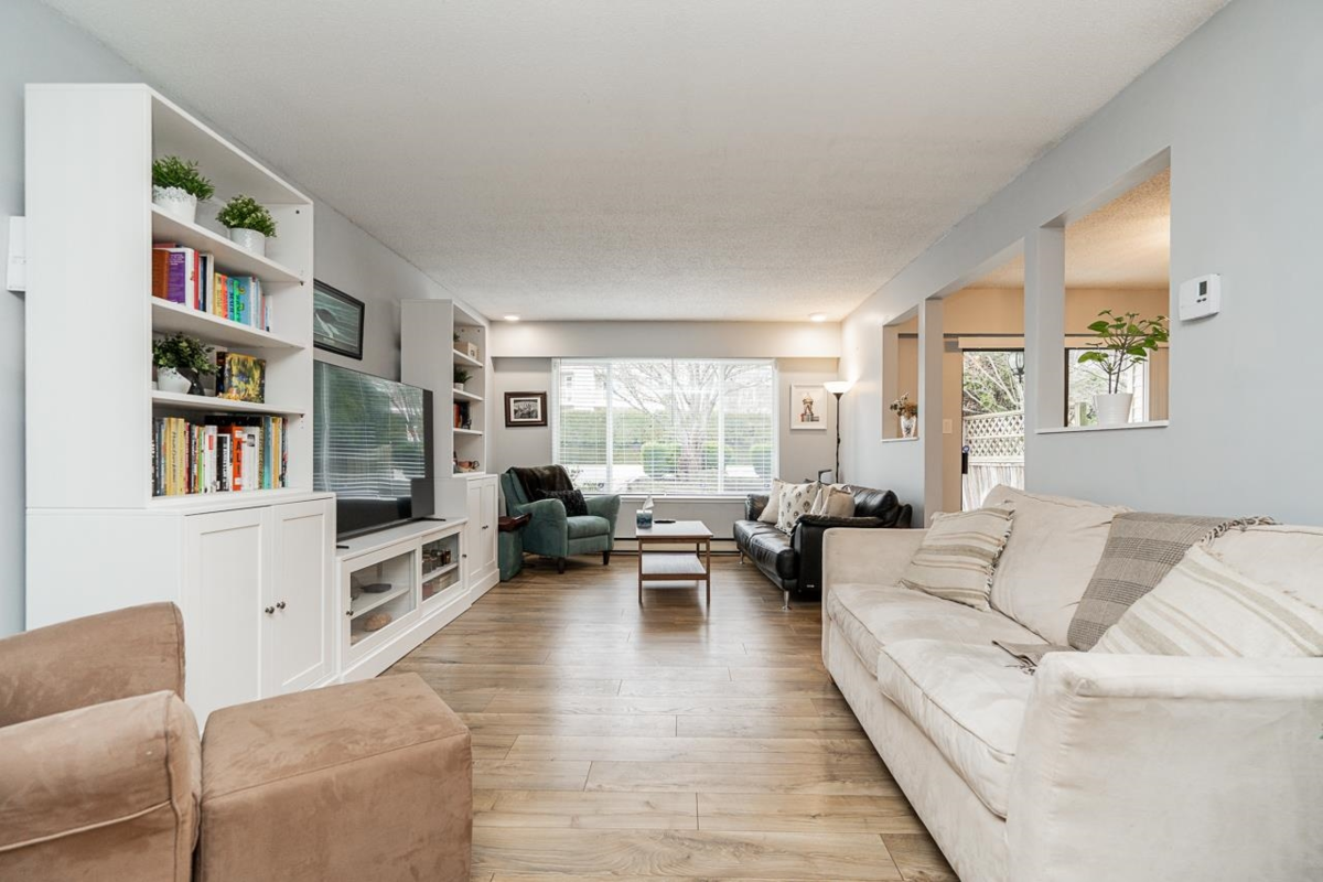 Dining Area Photo of 11200 Cambie Road, Richmond, BC